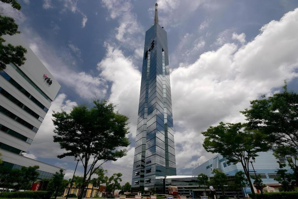 Hotel Eclair Hakata Fukuoka  Bagian luar foto